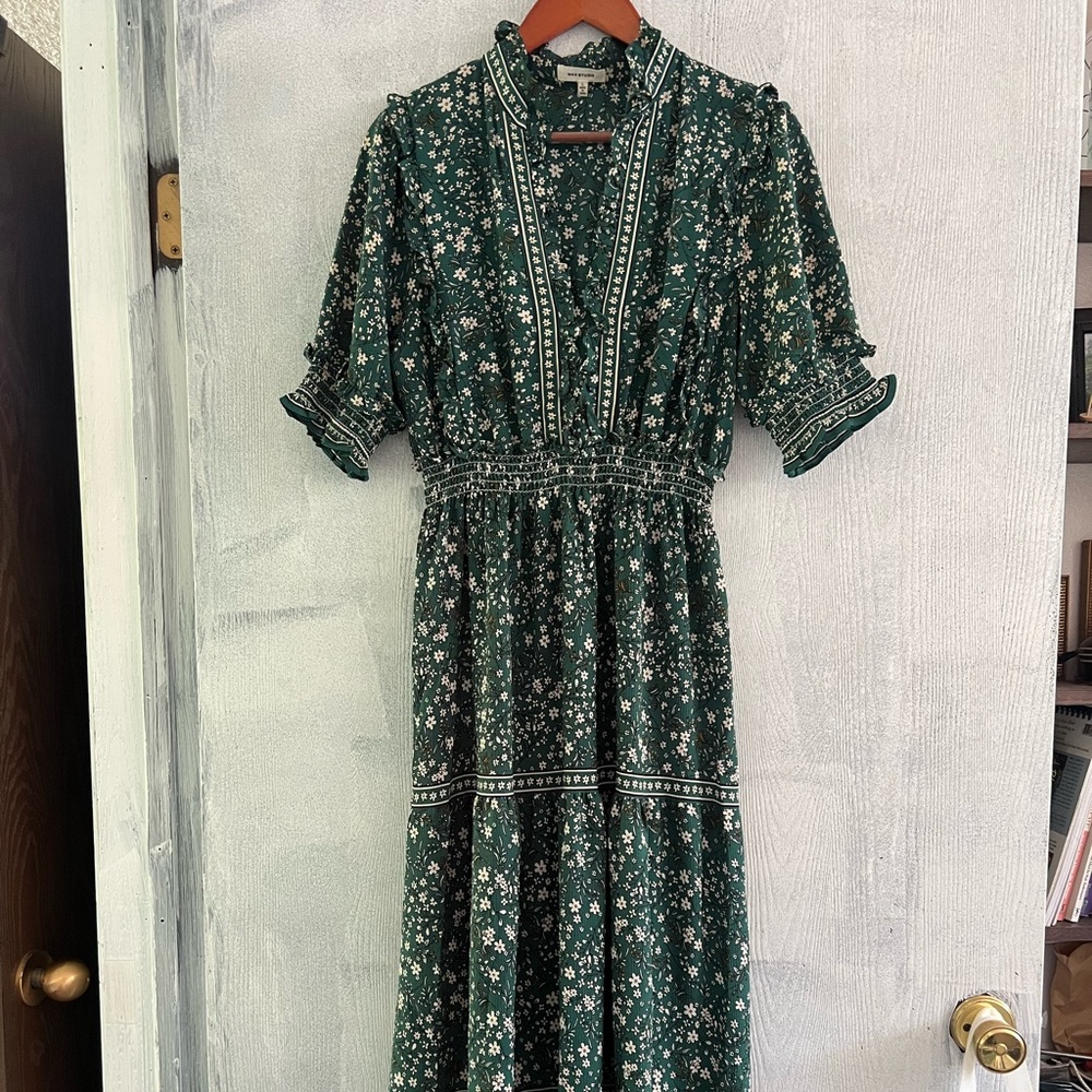 Max Studio Green Puff Sleeve V-Neck Sundress